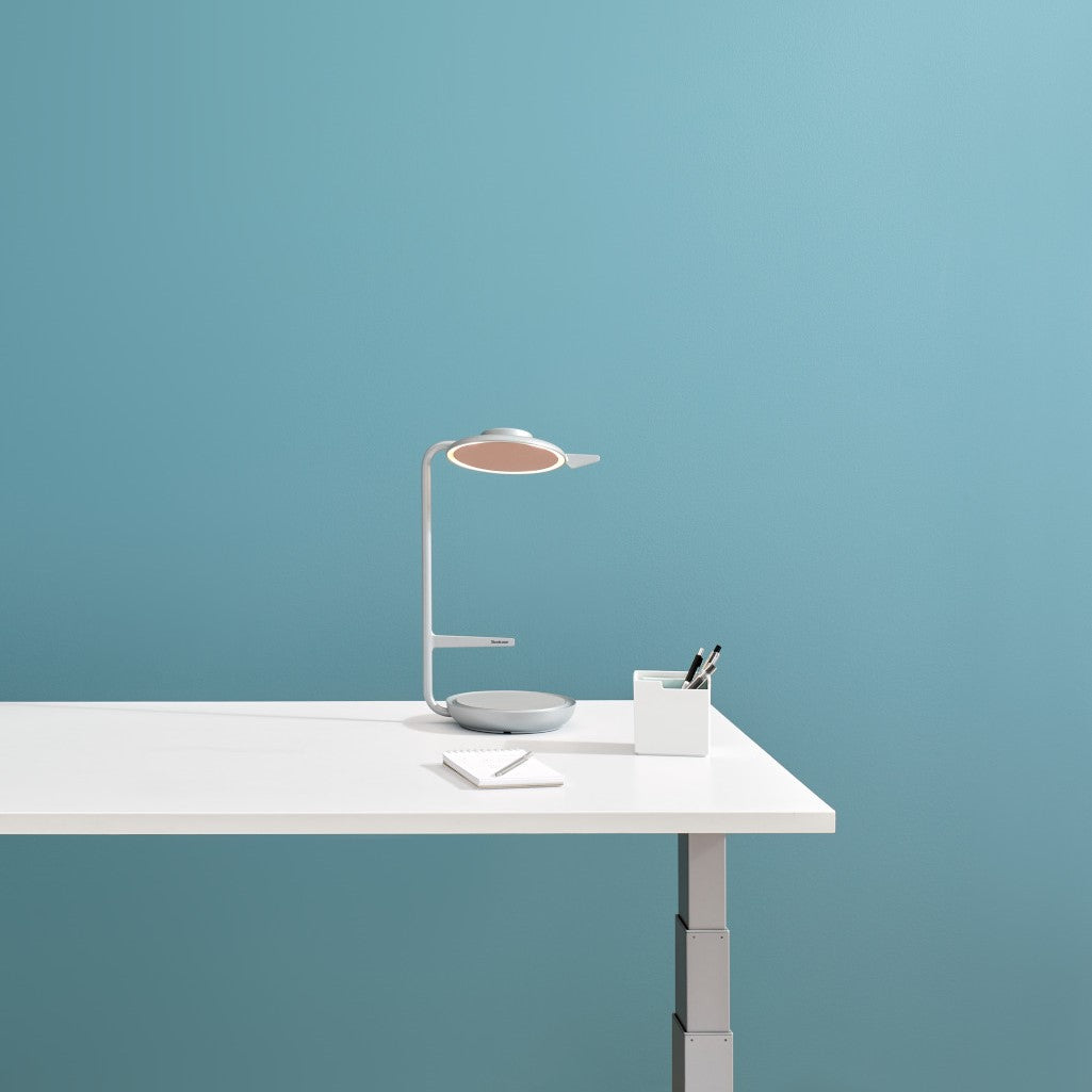 Steelcase Eclipse in Zinn auf Schreibtisch