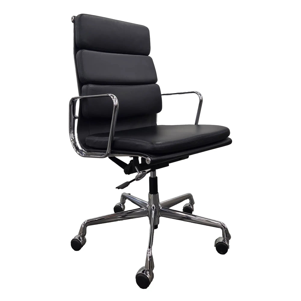 Vitra Bürodrehsessel Soft Pad Chair EA 219 von vorne links