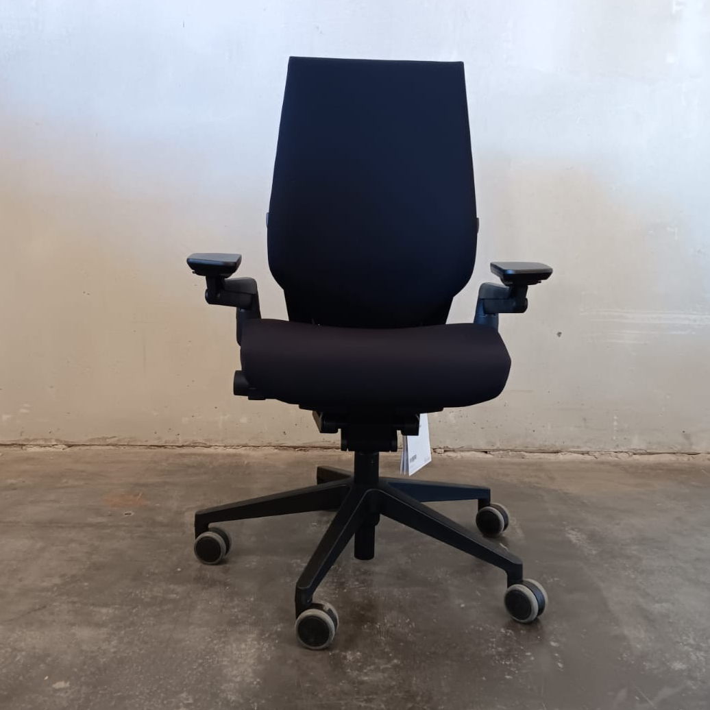 Steelcase Gesture Black Edition  - Aussstellungsstuhl