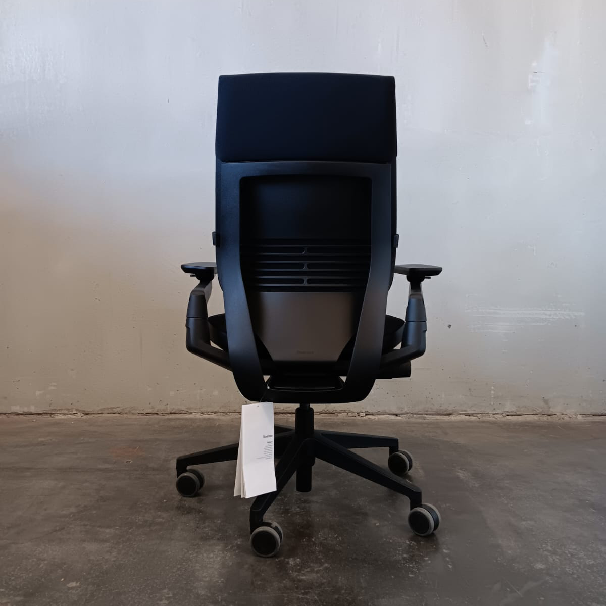Steelcase Gesture Black Edition  - Aussstellungsstuhl
