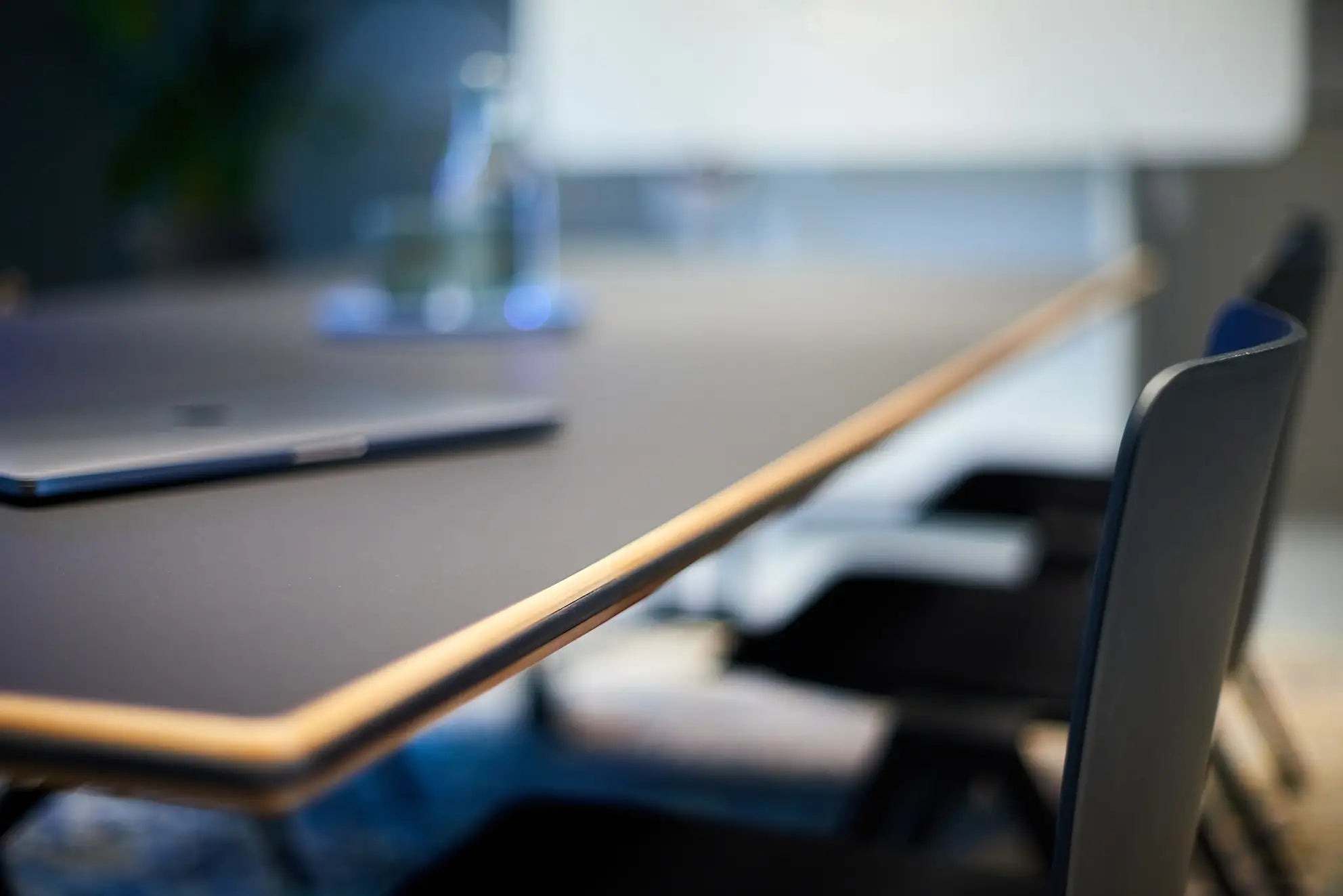 Langer Konferenztisch 