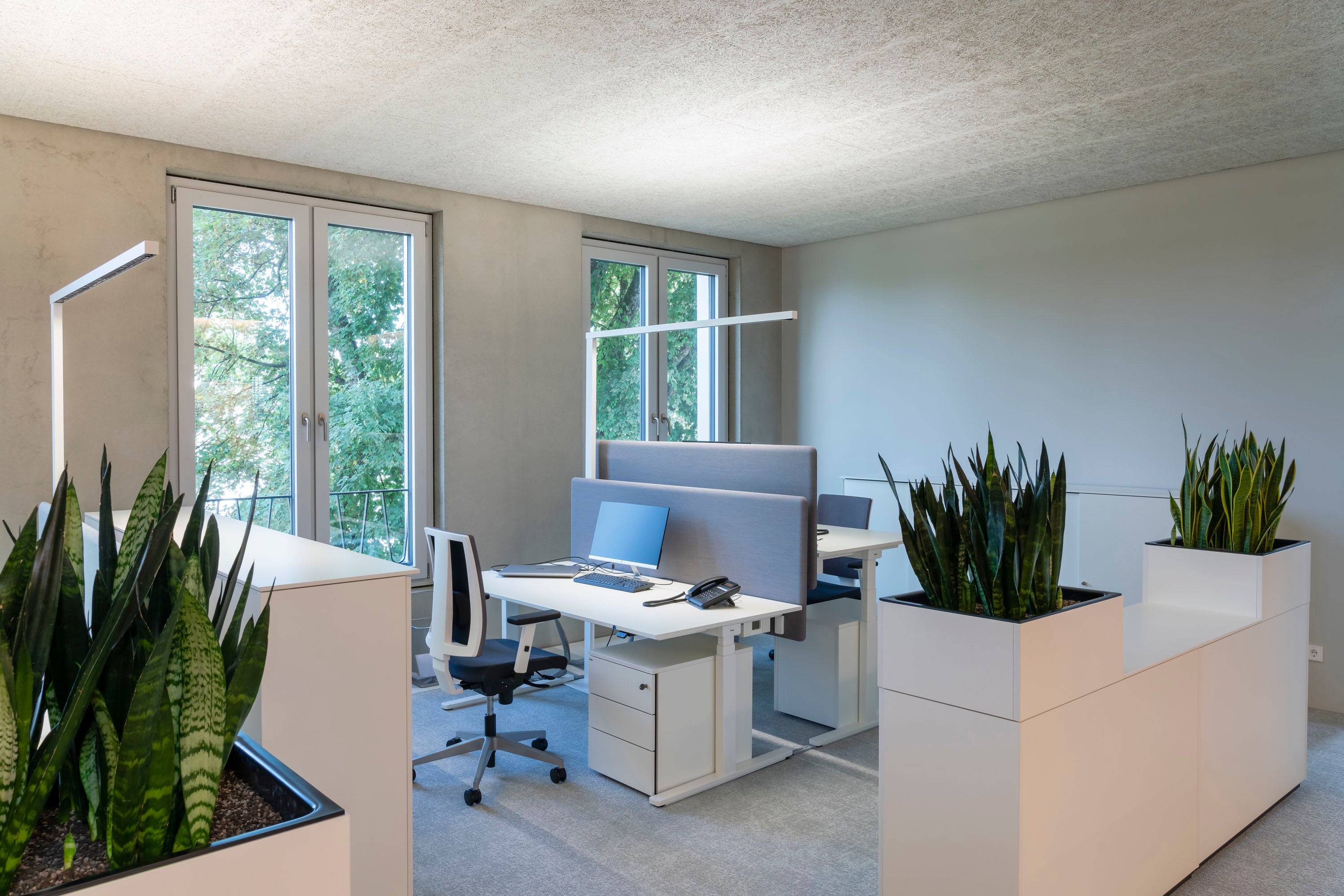 Bene Office mit Bene CT Rollcontainer in Weiß