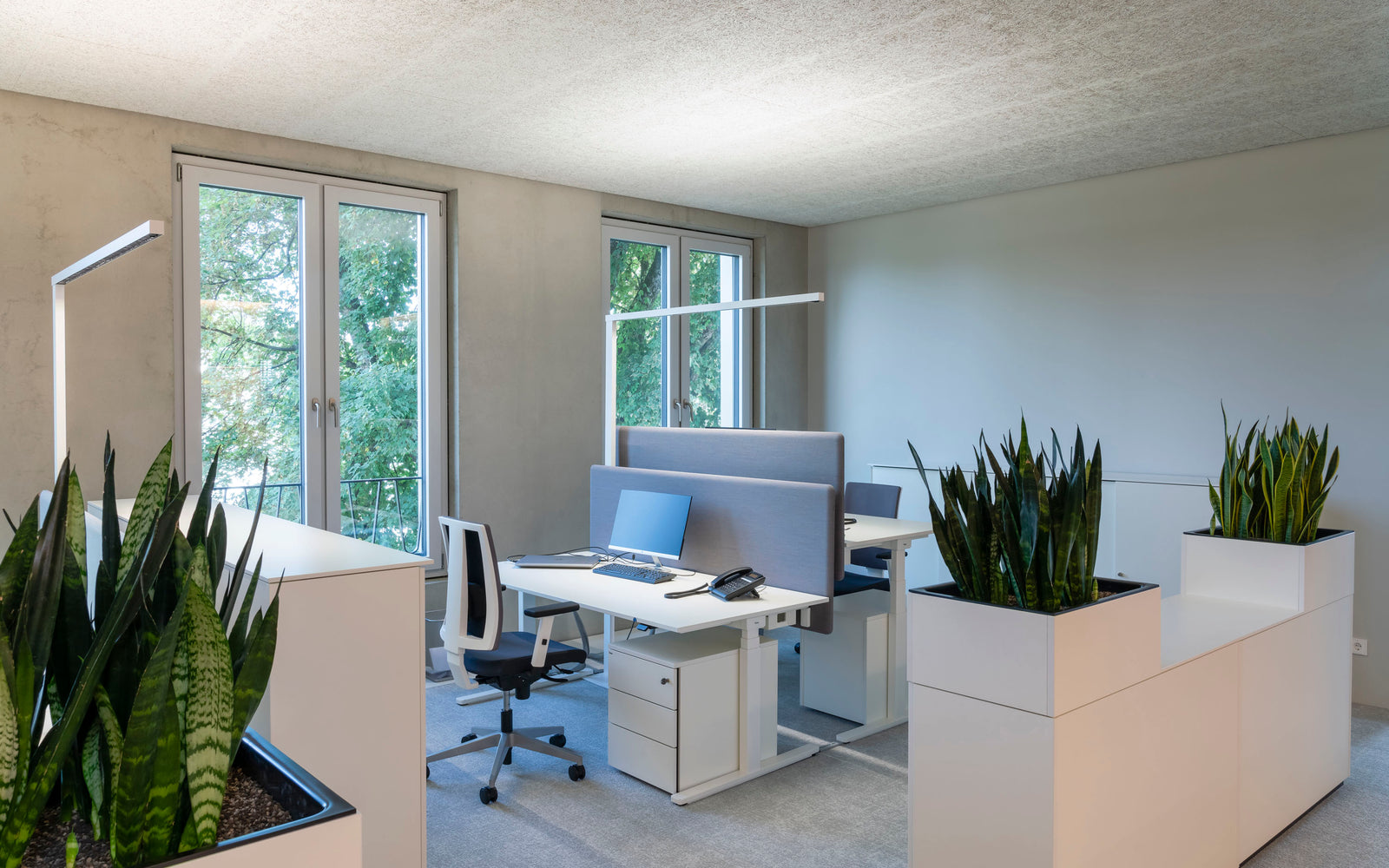 Bene Office mit Bene CT Rollcontainer in Weiß