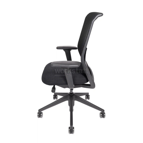 Vitra ID-Mesh mit Kvadrat Stoff von rechts | Mesh