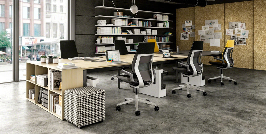 Steelcase Gesture Bürostühle am Gruppenarbeitsplatz