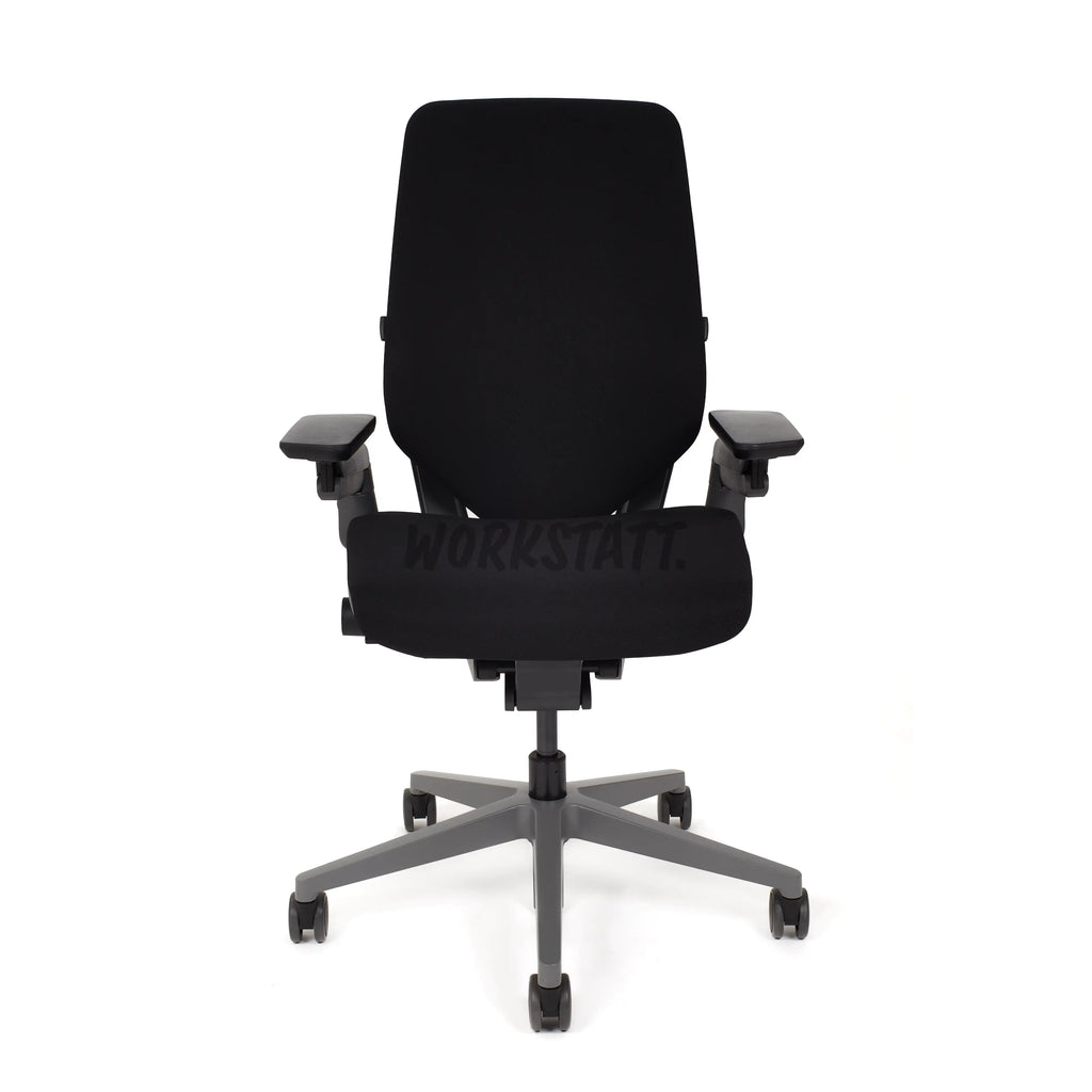 Steelcase Gesture in Grau von vorne