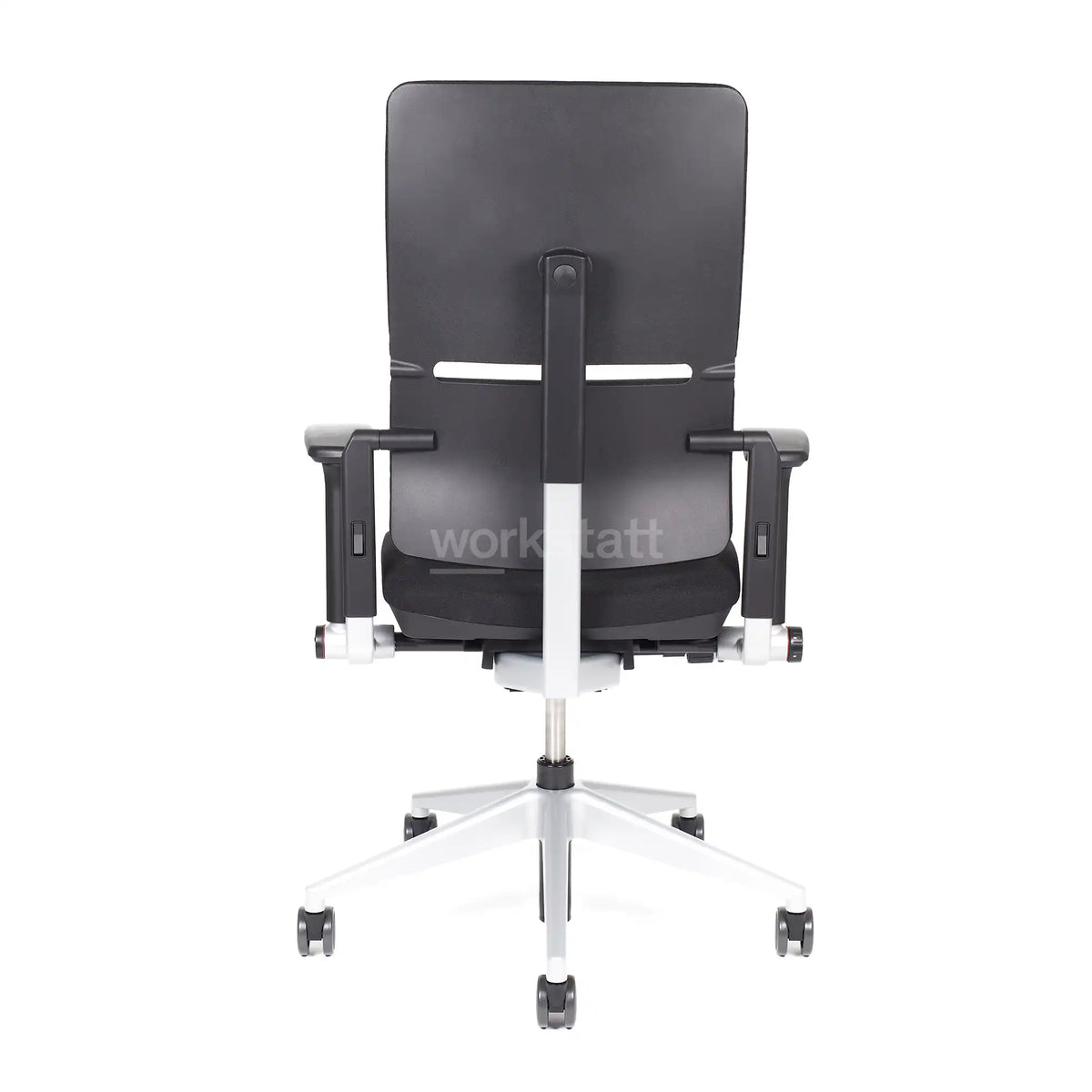 Steelcase Please Bürostuhl in schwarz mit silbernem Fußkreuz von hinten