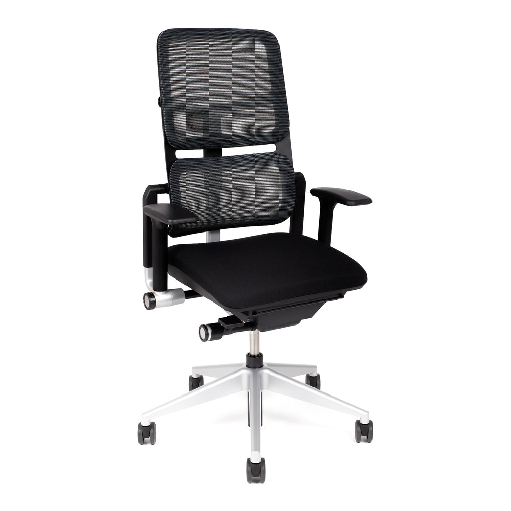 Steelcase Please Air Bürostuhl mit silbernem Fußkreuz von vorne links
