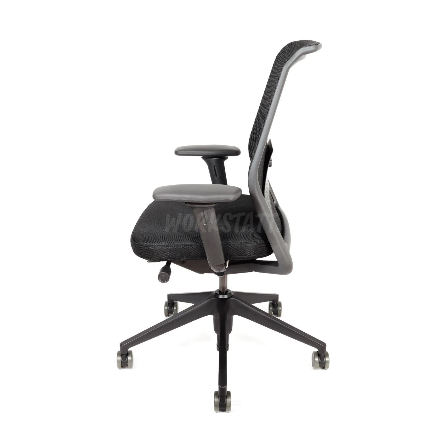 Vitra ID Soft Mesh Bürostuhl von rechts