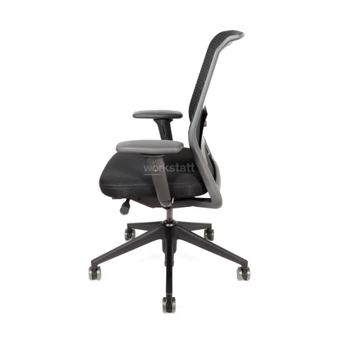 Vitra ID Soft Mesh Bürostuhl von rechts