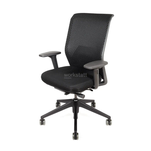 Vitra ID Soft Mesh Bürostuhl von vorne rechts
